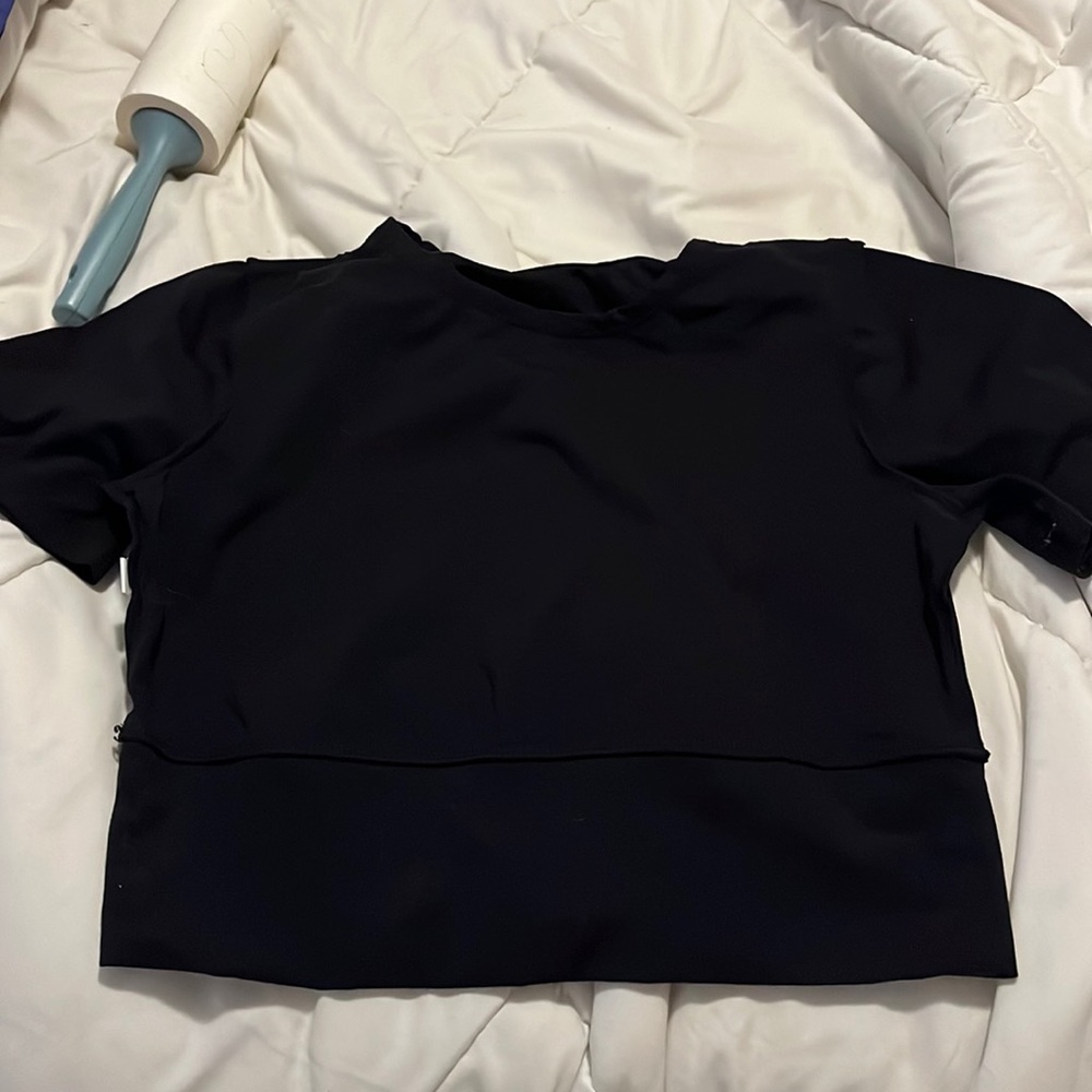Women’s black athletic crop top